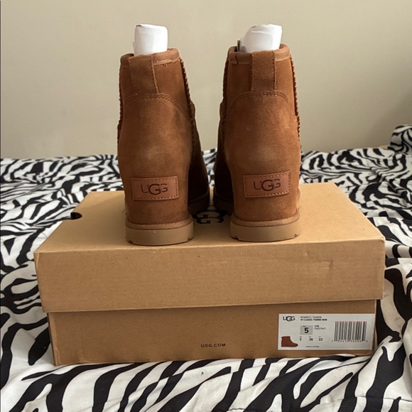 ♥️ UGG Chestnut Suede Boots ♥️
{Listed for @abcshops123} - Picture 3 of 4